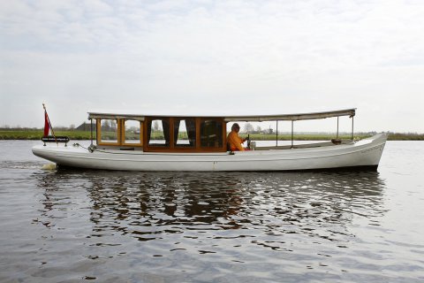 Salonboot voor rondvaart - groot
